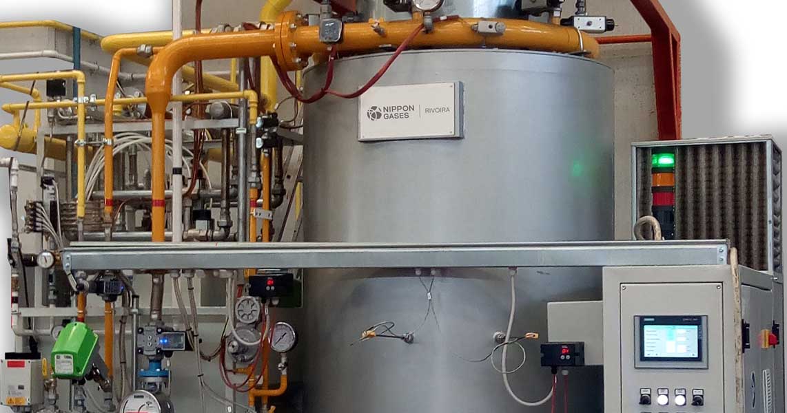 Particolare di un generatore Endogas Nippon Gases Endogreen