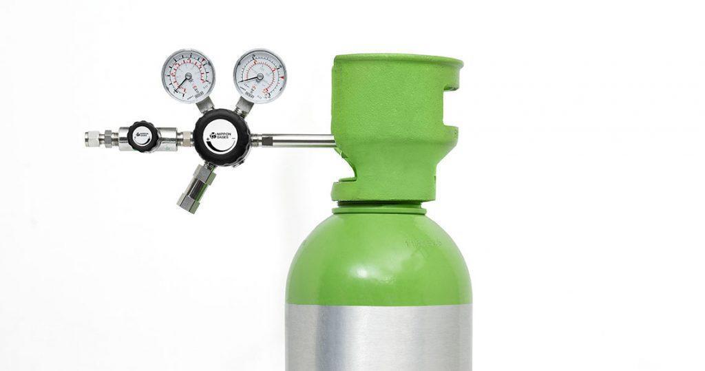 bombola di gas con riduttore di pressione