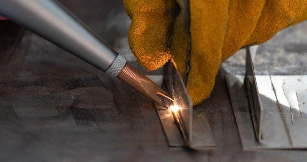 saldatura laser manuale