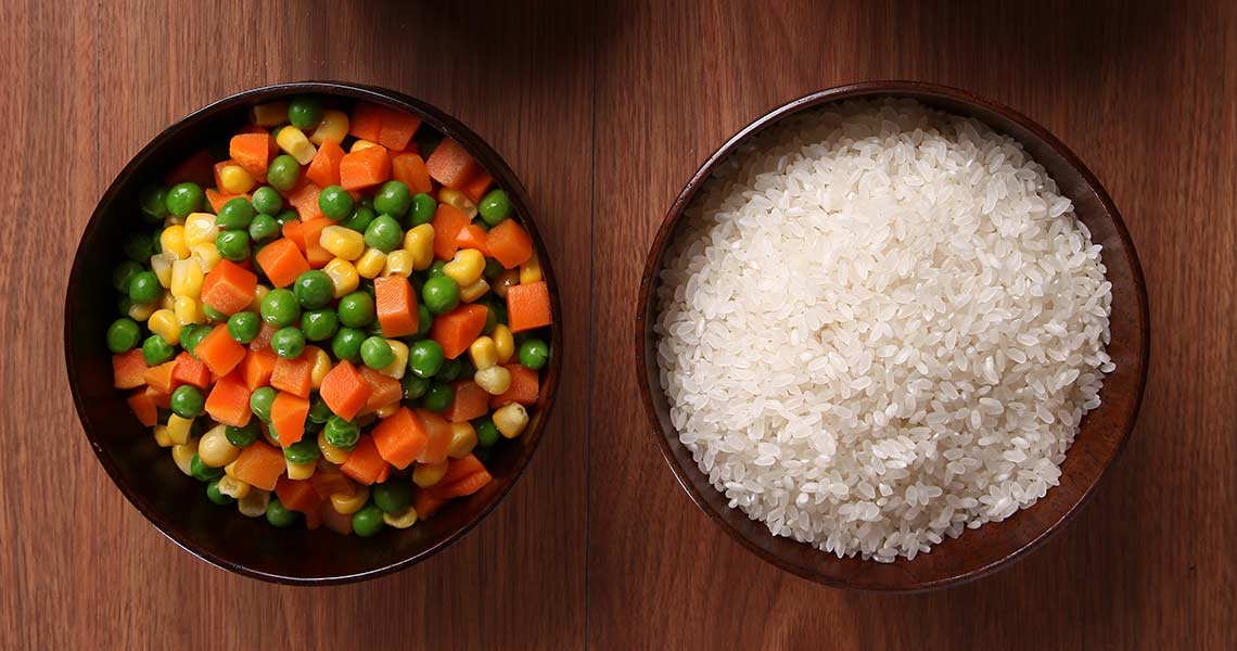 Ciotole di riso e verdure